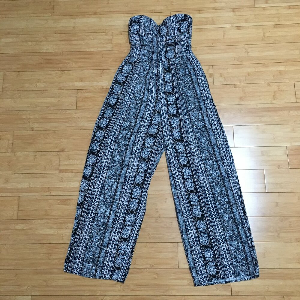 EUC Band of Gypsies Black and White Floral Print Jumpsuit